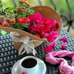 Meet your Posher, Gloria